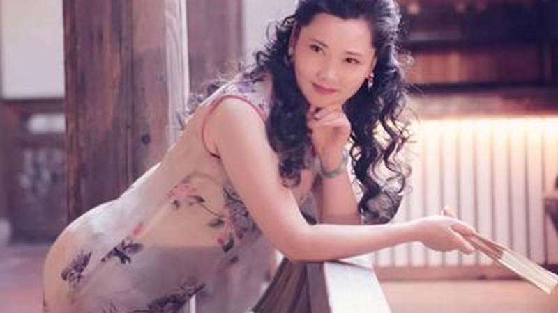 何赛飞综艺批丁克反人类引议：代际生育观的激烈碰撞